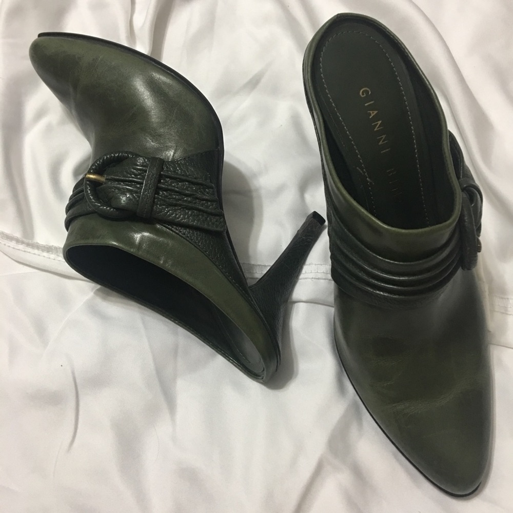 Size 6 Giani Bini Mules Green